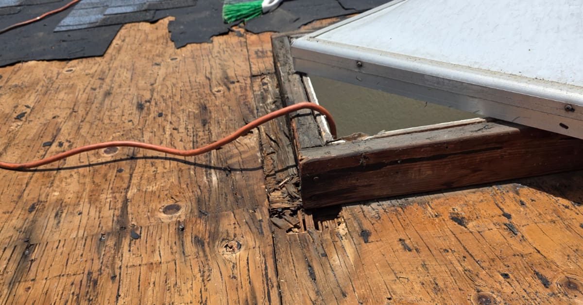 Roof Leak Repair Plywood Damage After removing the asphalt shingles and felt underlayment during this roof leak repair, the plywood damage was exposed.